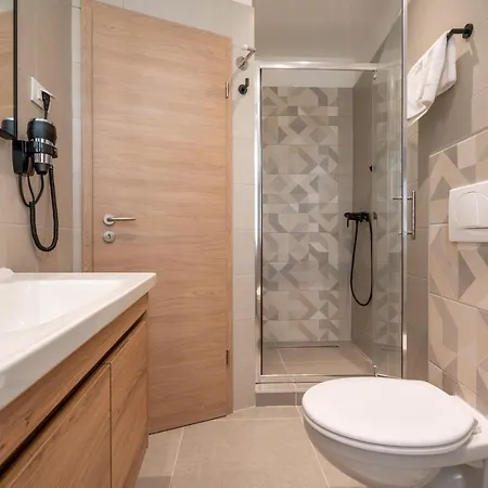 Lägenhet Aaa & With Free Parking - Reservation Needed *