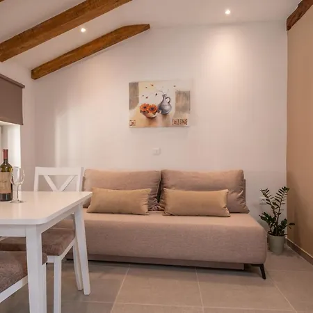 Apartament Aaa & With Free Parking