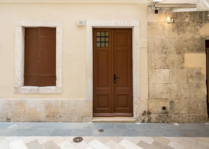 Aaa & With Free Parking - Reservation Needed アパート *