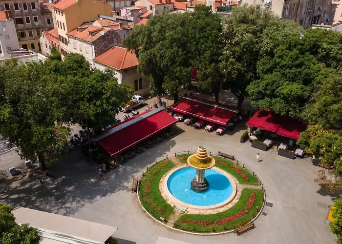 아파트 Aaa & With Free Parking - Reservation Needed 풀라